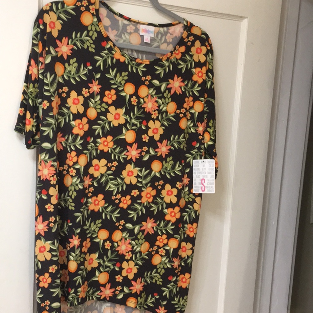 Lularoe irma size small floral